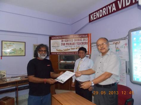 RECEIVING A CERTIFICATE AS RESOURCE PERSON FOR ICT DURING KVS IN-SERVICE COURSE 2013 FROM MR K.J.SUBBA, DEPUTY COMMISSIONER KVS GUWAHATI REGION.